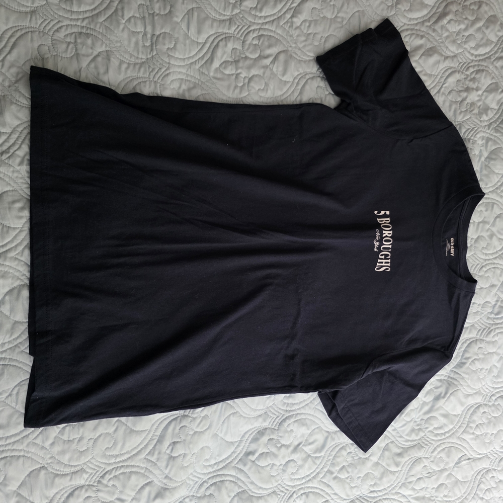 New Men's Old Navy T-Shirt
